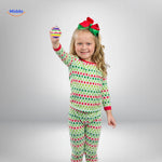 treemendous diy ornamenten set kind houdt kerstbal middo