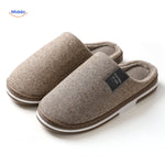 warmtique pantoffels zacht katoen antislip en huiscomfort close up beige pantoffels op wit www.middo.nl