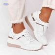 witte en zilveren wedge sneakers zijaanzicht met verhoogde zool en veters www.middo.nl