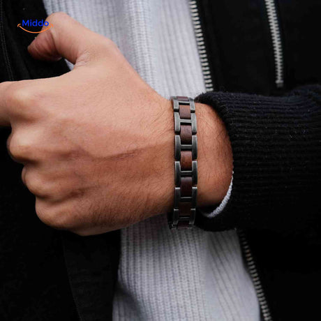 woodforge armband houten herenarmband om de pols www.middo.nl